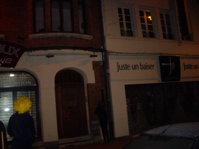 20110129-DecroissanceLensOperationNeons-72.jpg 