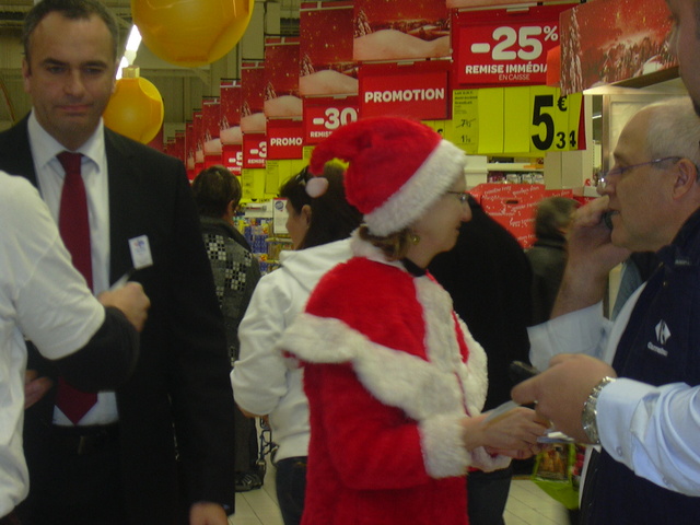 20111211-OC62-CarrefourLievin-010.jpg 