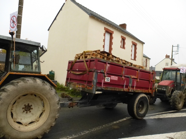 20121117-ManifReoccupationNotreDameDesLandes-022.jpg 