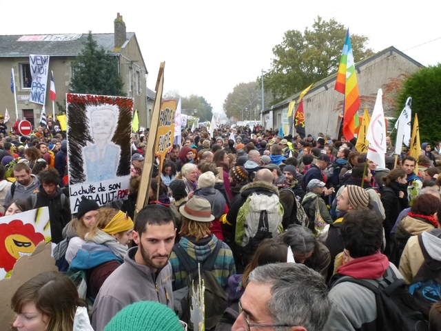 20121117-ManifReoccupationNotreDameDesLandes-086.jpg 