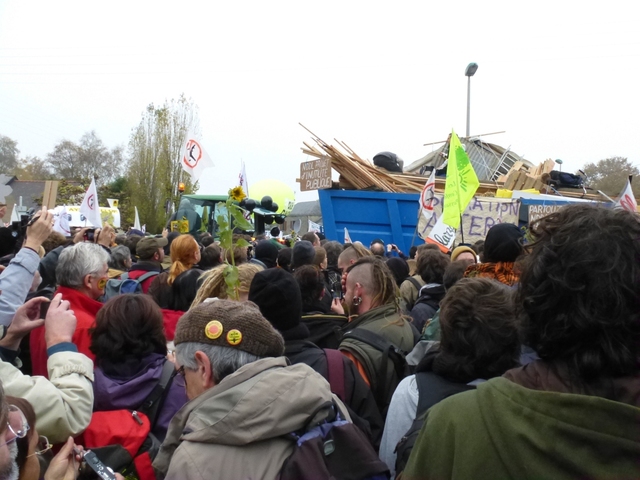 20121117-ManifReoccupationNotreDameDesLandes-094.jpg 