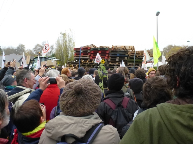 20121117-ManifReoccupationNotreDameDesLandes-096.jpg 