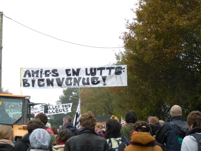 20121117-ManifReoccupationNotreDameDesLandes-113.jpg 