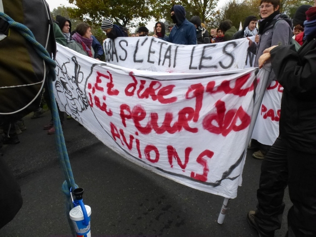 20121117-ManifReoccupationNotreDameDesLandes-121.jpg 