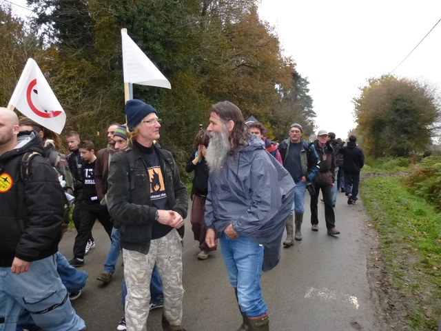 20121117-ManifReoccupationNotreDameDesLandes-136.jpg 