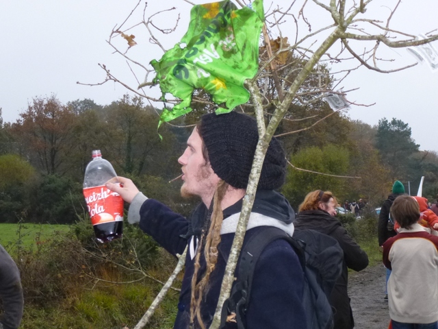 20121117-ManifReoccupationNotreDameDesLandes-138.jpg 