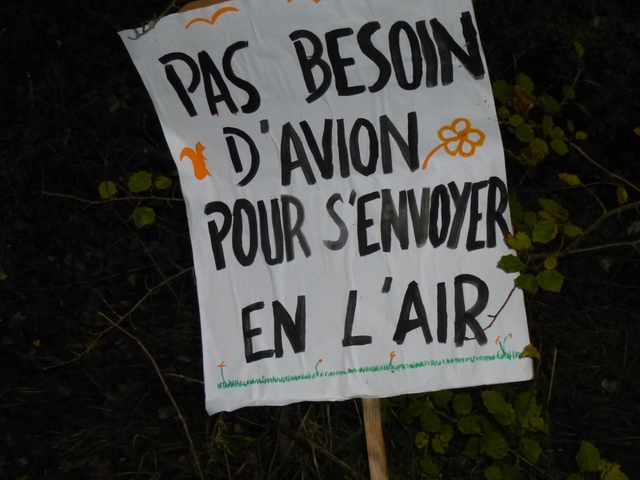 20121117-ManifReoccupationNotreDameDesLandes-164.jpg 