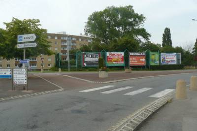 Démontage du panneau Stop Pub